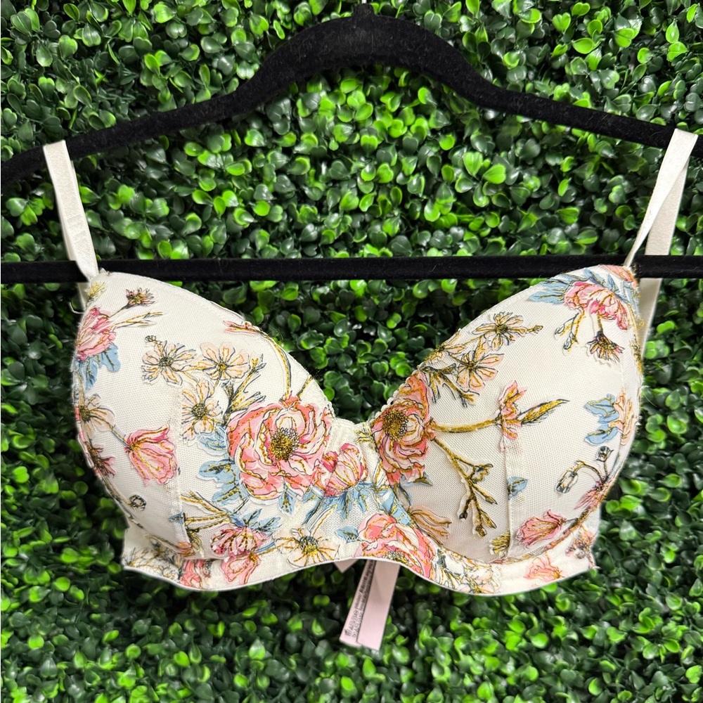 Victorias Secret Floral Embroidered Bra - Cream and Pink